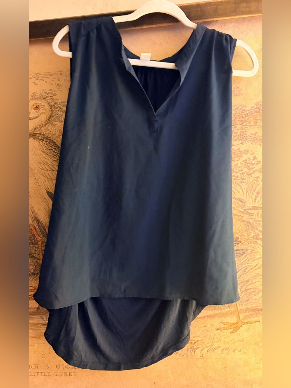 * Simply Styled Dark Navy Flowy Sleeveless Top V Notch Neckline SZ Large *